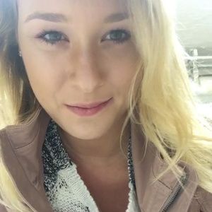 Meet your Posher, Janelle